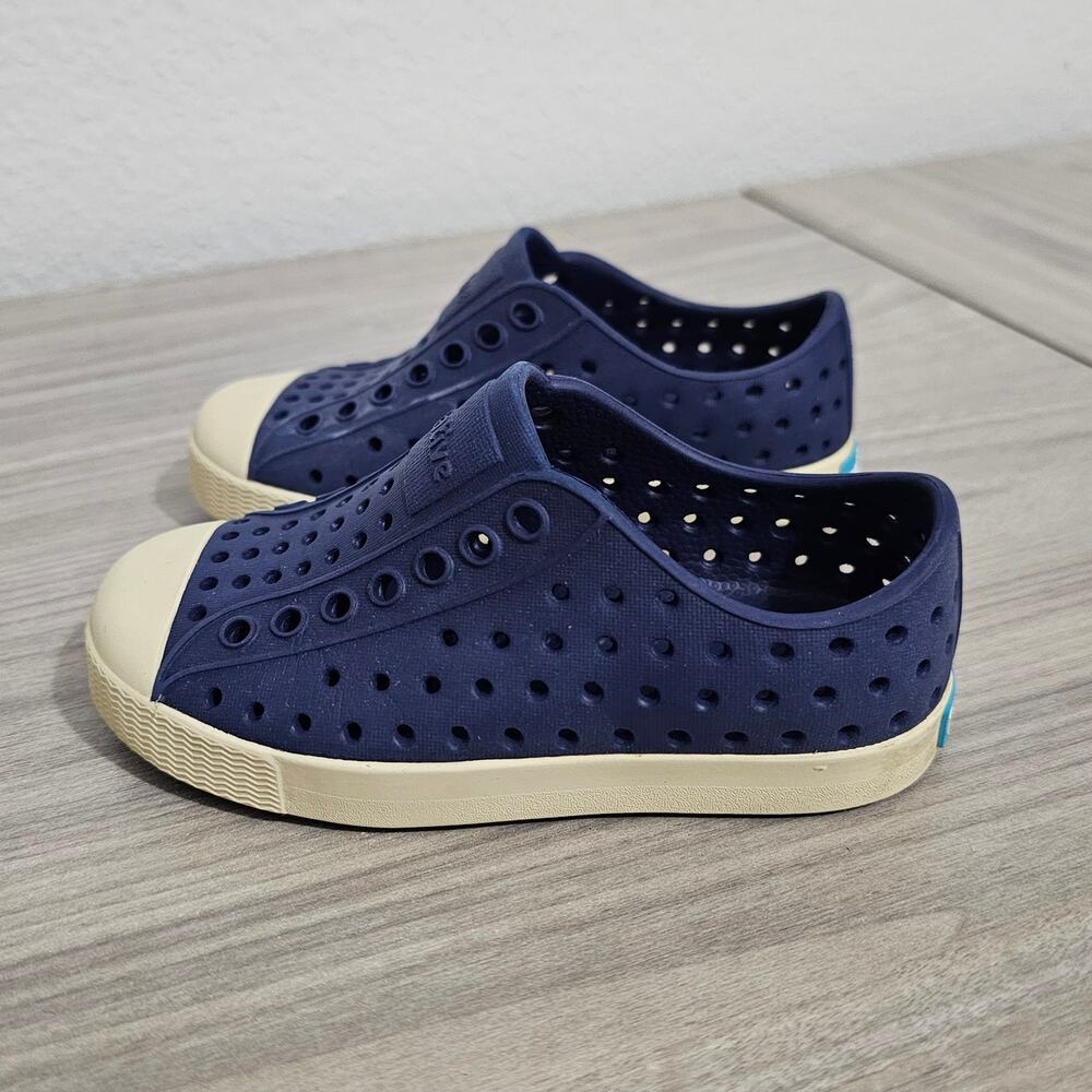 Native Shoes Jefferson Classic Slip On Navy Blue Kids C8 Unisex Boy - Picture 3 of 10